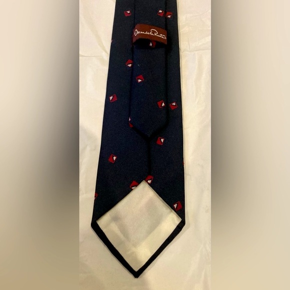 Vintage Oscar de la Renta Square style design - Picture 4 of 5